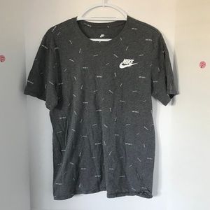Nike Just Do It All Over Print Sz L (K-25)